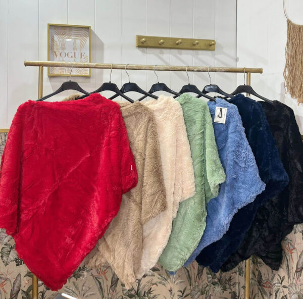 PONCHO DE PELO - Imagen 2